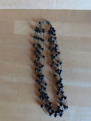 Halskette dreireihige Perlenkette mit schwarzen Perlen Messingverschluß