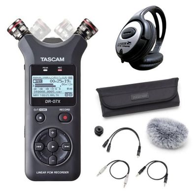 Tascam DR-07X Recorder mit Zubehör mit Kopfhörer
