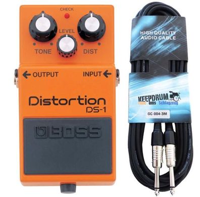 Boss DS-1 Distortion Pedal mit Gitarrenkabel 3m