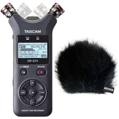 Tascam DR-07X Stereo Audio-Recorder mit Windschutz