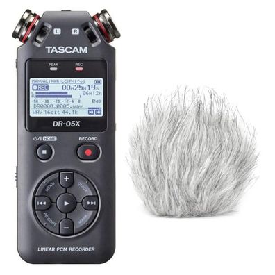 Tascam DR-05X Audio-Recorder mit Fell-Windschutz