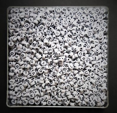 Buchstaben Perlen A-Z Mix 250 500 1000 schwarz weiß Buchstabenperlen 7mm Basteln
