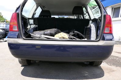 VW Golf 4 Kombi Avant Stoßstange hinten Heckstoßstange Stoßfänger blau LA5G perl