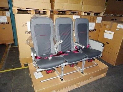3er Flugzeugsitze Bordausrüstung aus der Luftfahrt für Sammler A320, inkl. MwSt.