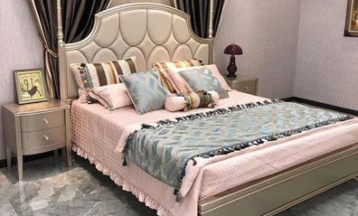Doppelbett Bett Luxus Betten Holz Bettgestelle Bettrahmen Beige Design Modern