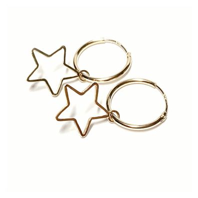 kleine Sterne in 925 Silber vergoldet als Creole mit Einhänger