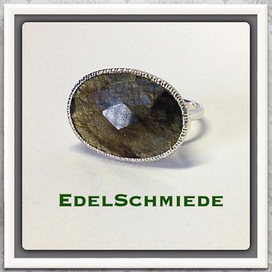 Edelschmiede925 Ring 925 Silber mit großem dunkeln Labradorit