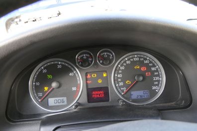 VW Passat 3BG Tacho Tachometer Kombiinstrument 276.000km 3B0920829A Diesel TDI