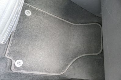 VW Golf Plus 5M Fußmatte Fußmatten 4 Stück Set Matten Füße original