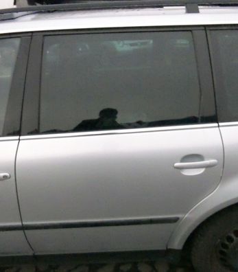 VW Passat 3B 3BG Kombi Variant Tür hinten links grau silber LA7W ohne Anbauteile