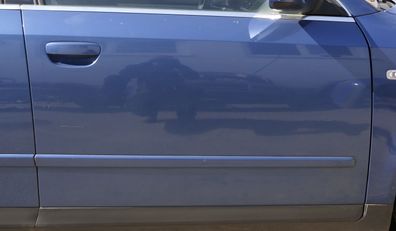Audi A4 B6 8E nur Türblatt Tür vorne rechts Beifahrertür blau LZ5W Kombi + Limo