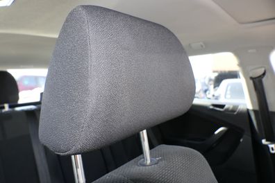 VW Passat 3C Kopfstütze Sitz Sitze vorne rechts oder links schwarz schwarz TCQ N