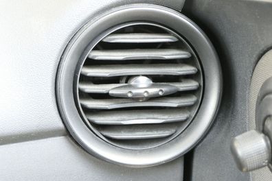 Seat Ibiza 6L Lüftungsdüse Düse Lüftung Armaturenbrett schwarz seitlich links/ re
