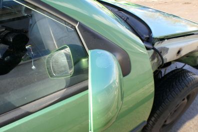 VW Golf 4 Bora manueller Spiegel vorne rechts Außenspiegel grün LA6P