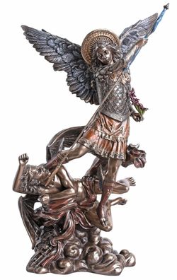 Erzengel Michael kämpft gegen Lucifer Engel Skulptur