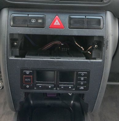 Audi A3 8L Mittelkonsole Verkleidung um Radio Blende 8L0863263A