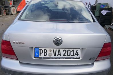 VW Bora Limousine Heckklappe Kofferraumklappe Klappe hinten grau silber LA7W