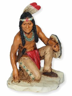 Indianerfigur Indianer Anführer Uncas Film der letzte Mohikaner H 12 cm kniend