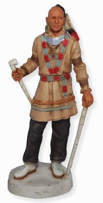 Indianerfigur Indianer Ostenaco Krieger H 16 cm mit Stock in den Händen Figur