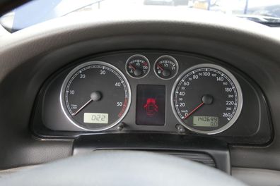 VW Passat 3BG Tacho Tachometer Kombiinstrument 3B0920846A Diesel TDI 2,5 140.000