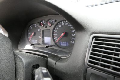 VW Golf 4 Tacho Tachometer Kombiinstrument 264.000km 1J0920826C TDI Diesel