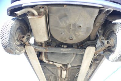 VW Polo 6N Auspuff hinten Endschalldämpfer Benziner Mitteltopf Mittelschalldämpf