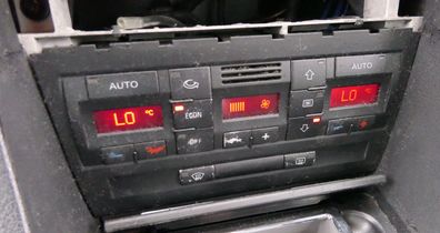 Audi A4 8E Steuergerät Klimaanlage Klimabedienteil 8E0820043AC OhneSitzheizung
