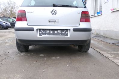 VW Golf 4 Limousine Stoßstange hinten Heckstoßstange Stoßfänger grau LA7W