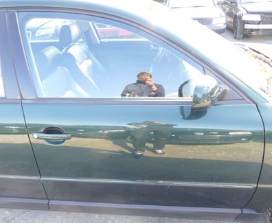 VW Passat 3B 3BG Kombi + Limo Tür vorne rechts Beifahrertür grün LC6N 107798