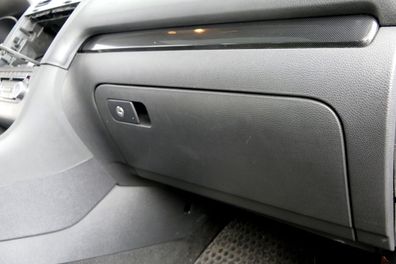 VW Scirocco 3 Handschuhfach schwarz Handschuhfachdeckel Deckel Klappe