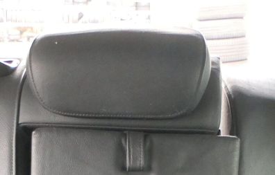 Audi A4 B8 8K Kopfstütze hinten in der Mitte schwarz Leder Milano
