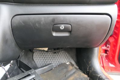 VW Passat 3B 3BG Handschuhfach Handschuhfachdeckel Deckel Klappe schwarz