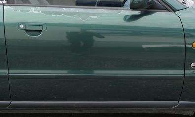 Audi A4 B5 Tür nur Türblatt vorn rechts Beifahrertür grün LZ6L Kombi Limo