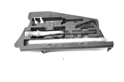 Audi A6 4F Bordwerkzeug Abschleppöse Öse Schlüssel