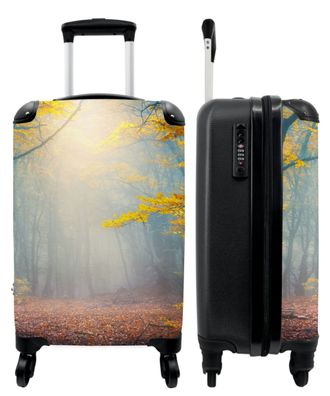 Koffer - Handgepäck - Wald - Herbst - Nebel - Bäume - Trolley - Rollkoffer - Kleine