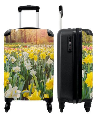 Koffer - Handgepäck - Blumen - Bäume - Narzisse - Frühling - Landleben - Trolley -