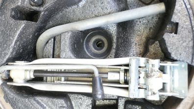 VW Golf 5 1K 6 Plus Bordwerkzeug Pannenset Wagenheber für Ersatzrad Notrad Schlü
