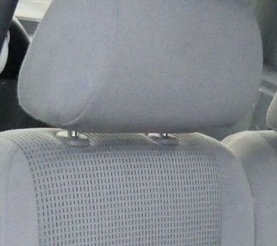 1x VW Caddy 2K Kopfstütze hinten rechts oder links grau