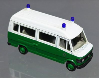 Herpa H0 040911 MB Mercedes Benz 207D Polizei Mannschaftswagen Mannschaftbus
