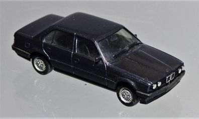 Herpa H0 BMW 325i 4-türig PKW schwarz metallic
