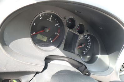 Seat Ibiza 6L Tacho Tachometer Kombiinstrument 435.000km 6L0920801A TDI SDI