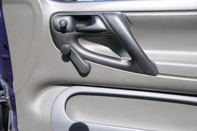 VW Polo 6N Türverkleidung Verkleidung Tür vorne rechts 2/3-Türer grau i
