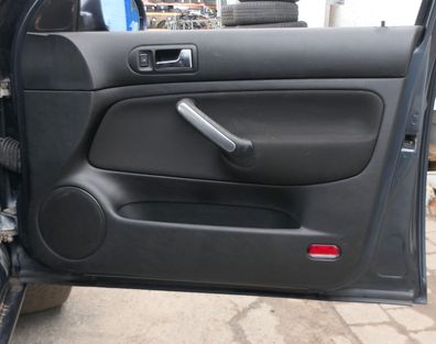 1x VW Golf 4 Bora Türverkleidung Verkleidung Tür vorne rechts schwarz 4/5-Türer