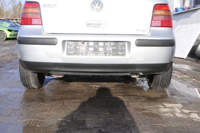 VW Golf 4 Limousine Stoßstange hinten Heckstoßstange Stoßfänger silber LA7W grau