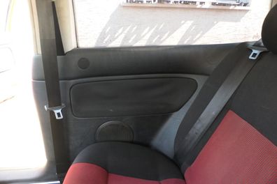 1x VW Golf 4 1J 2/3-Türer Verkleidung Seite hinten rechts schwarz Lautsprecher