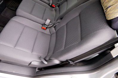 VW Touran Sitz hinten links anthrazit (hinterm Fahrersitz) Rücksitz Isofix anthr