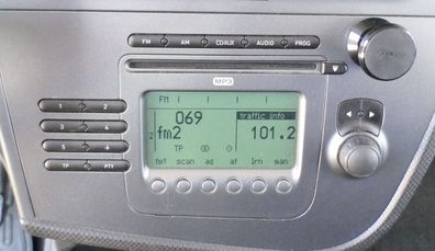 Seat Leon 1P Radio Original 1P1035186B N87 mit Code CD