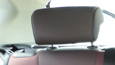 1x Seat Leon 1P Sitz hinten links / rechts Kopfstütze Kopfstützen rot / schwarz