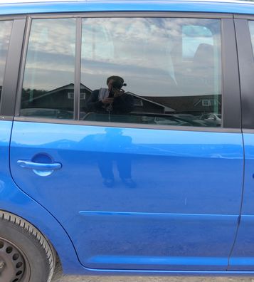 VW Touran 1T Tür hinten rechts blau LA5X mit Scheibe, sonst OHNE Anbauteile