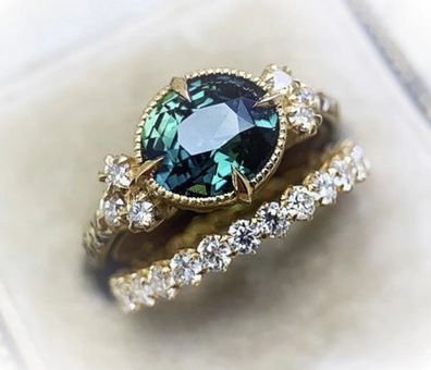 Niedlicher 2-teiliger Damen Ring im edlen Smaragd Design